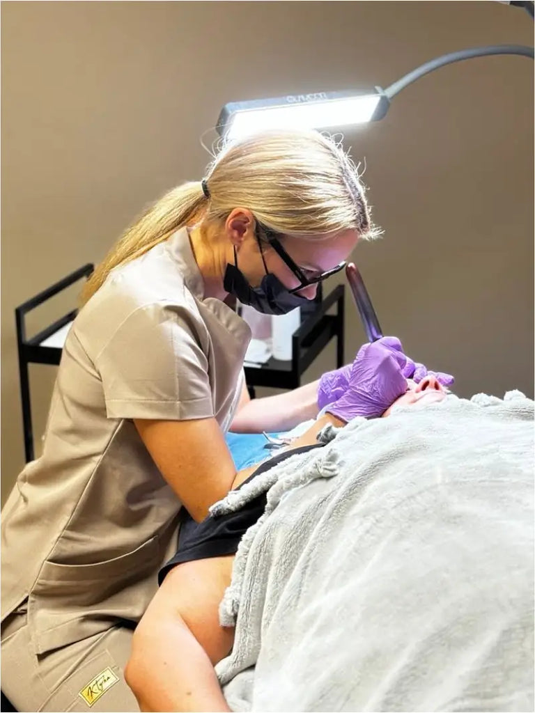 LIP BLUSH PMU Kurs i Oslo & Bergen
